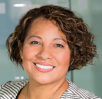 Claire Ashford, responsable conformité et experte financière, portrait